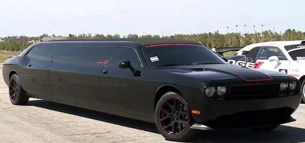 Silver Chrysler 300 stretch limousine from Avi Limo Denver fleet